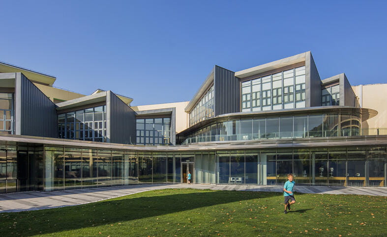 Puxi school building exterior