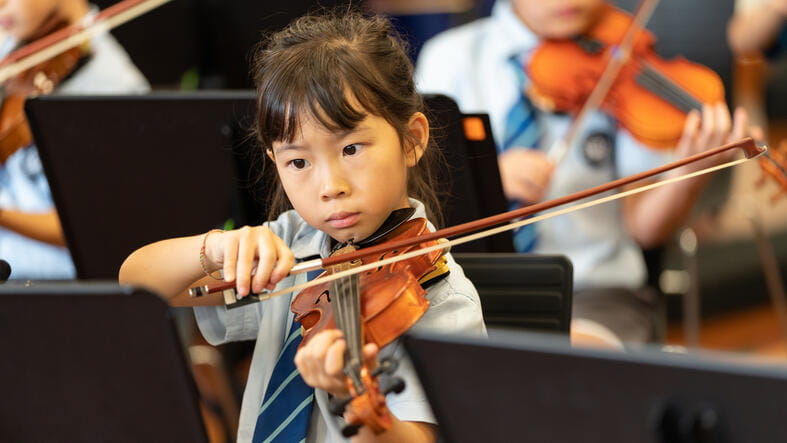 Outstanding experiences | Nord Anglia Education - 04 - Feature Cards Pattern - Creativity and Culture