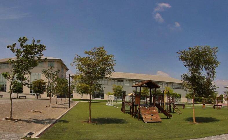 Colegio Menor Samborondon building exterior