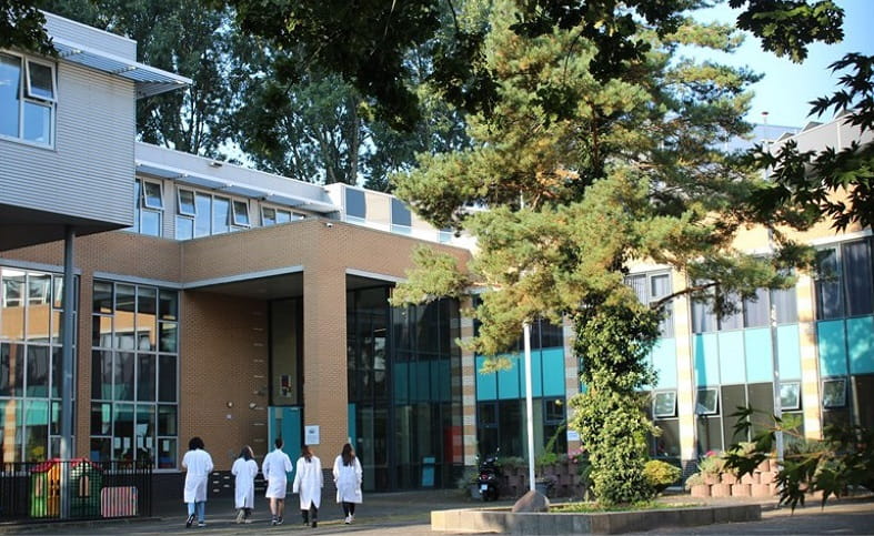 Rotterdam school building exterior